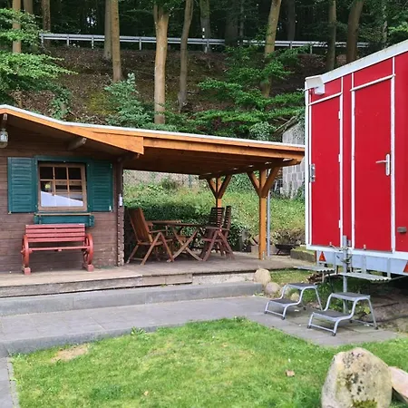 Kaiserbad-ahlbeck-rustikales-holzhaus-strandbude *